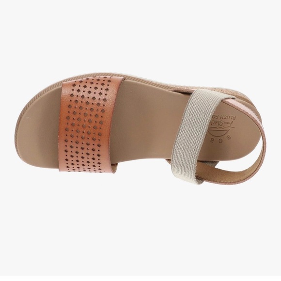 Women - Picture 3 of 7